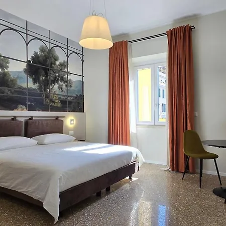 Elegante Stanza Privata In Centro A Roma Colosseo - Flc Room In Rome