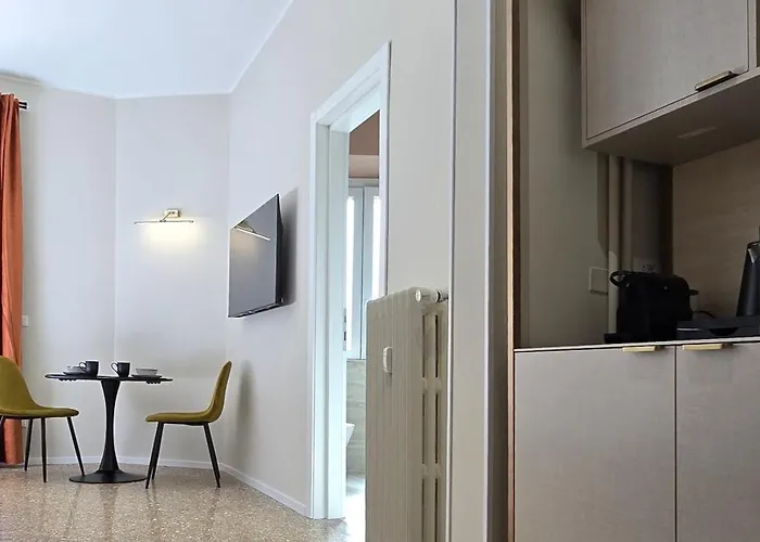 Elegante Stanza Privata In Centro A Colosseo - Flc In 4* רומא