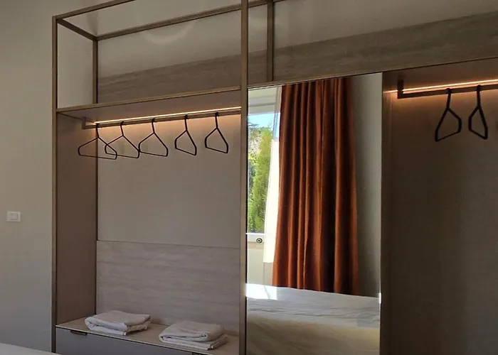 בית הארחה Elegante Stanza Privata In Centro A Colosseo - Flc In רומא